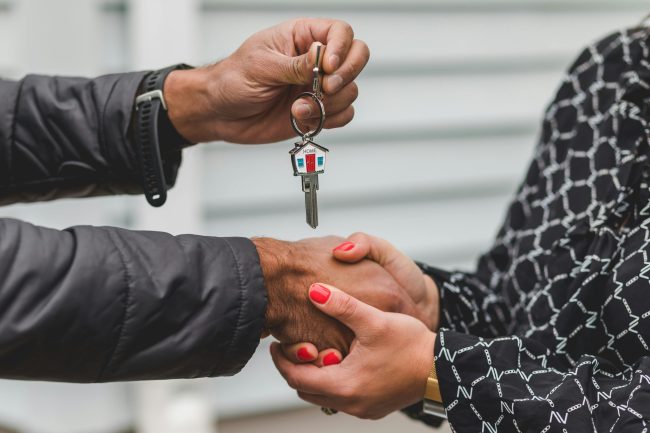 pexels-rdne-8293778 fixed interest rate, variable interest rate, or a combination of both.